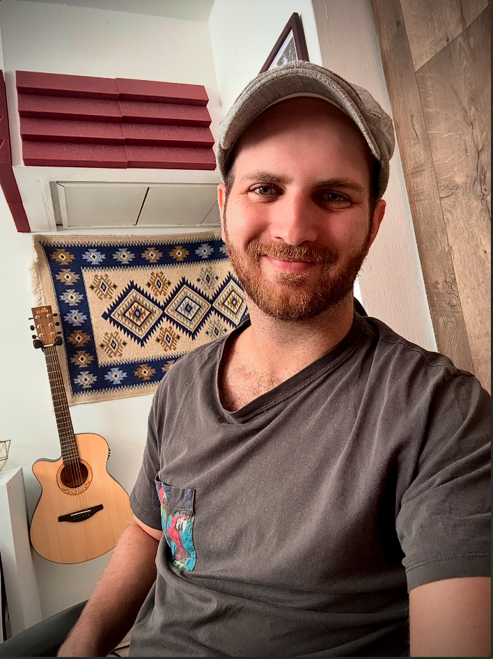 חורחה רייבר, מייסד Rybar Studios, באולפן