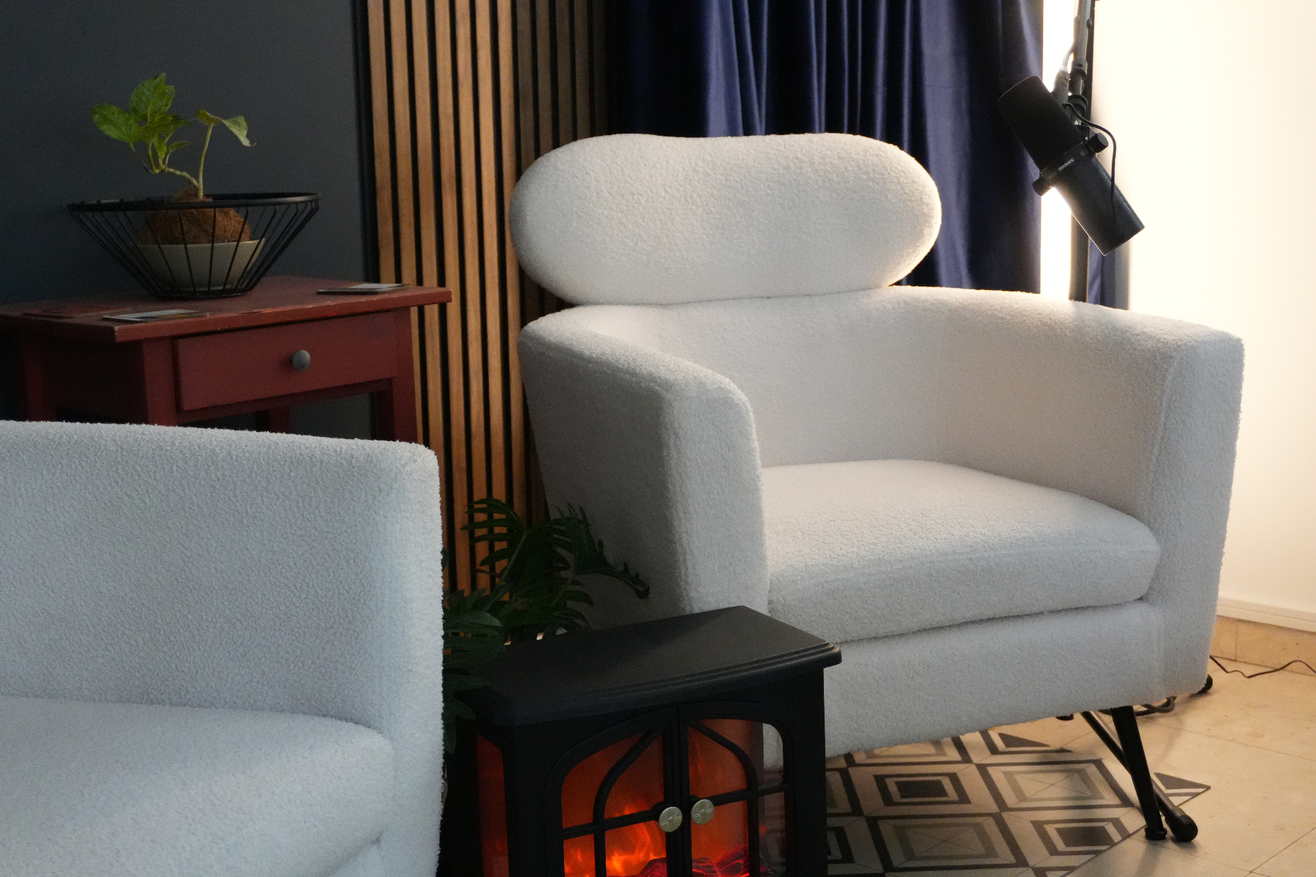 The Rybar studio room